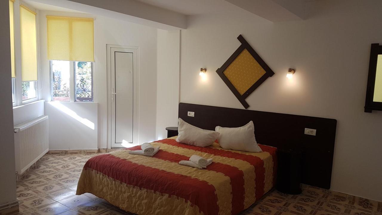 Pensiunea Casa Noastra Hotel ซินายา ภายนอก รูปภาพ